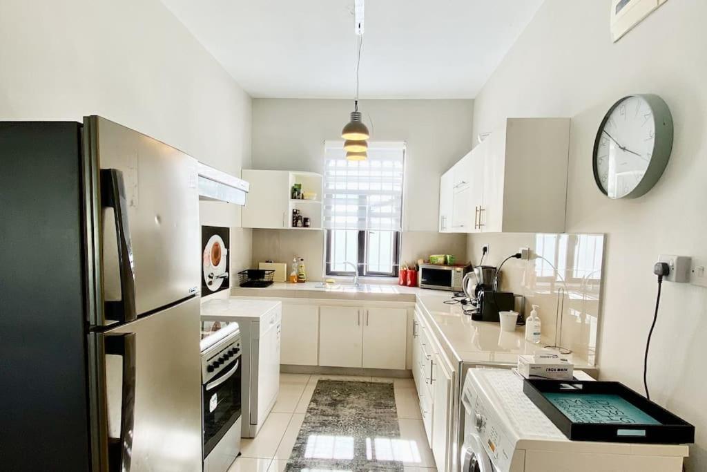 Apartment Agreable T4 Avec Piscine A Pereybere.