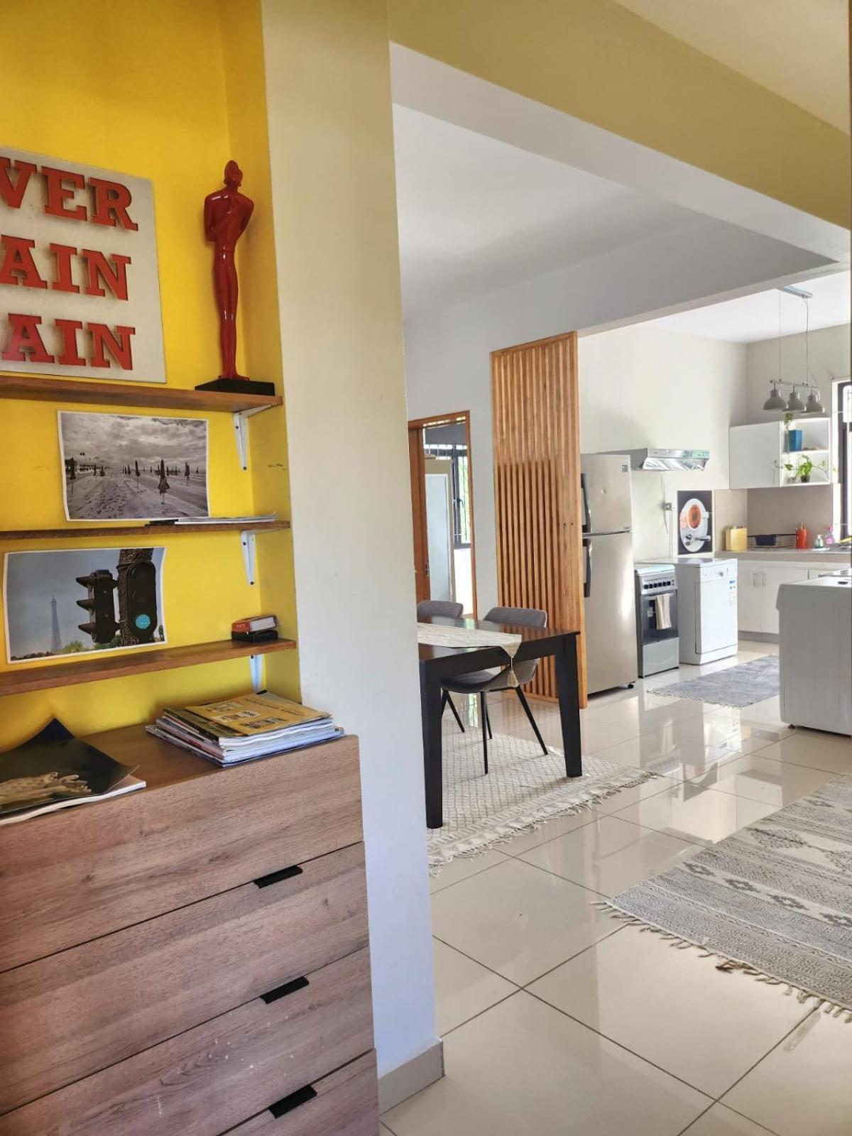 Appartamento Agreable T4 Avec Piscine A Pereybere. Grand Baie